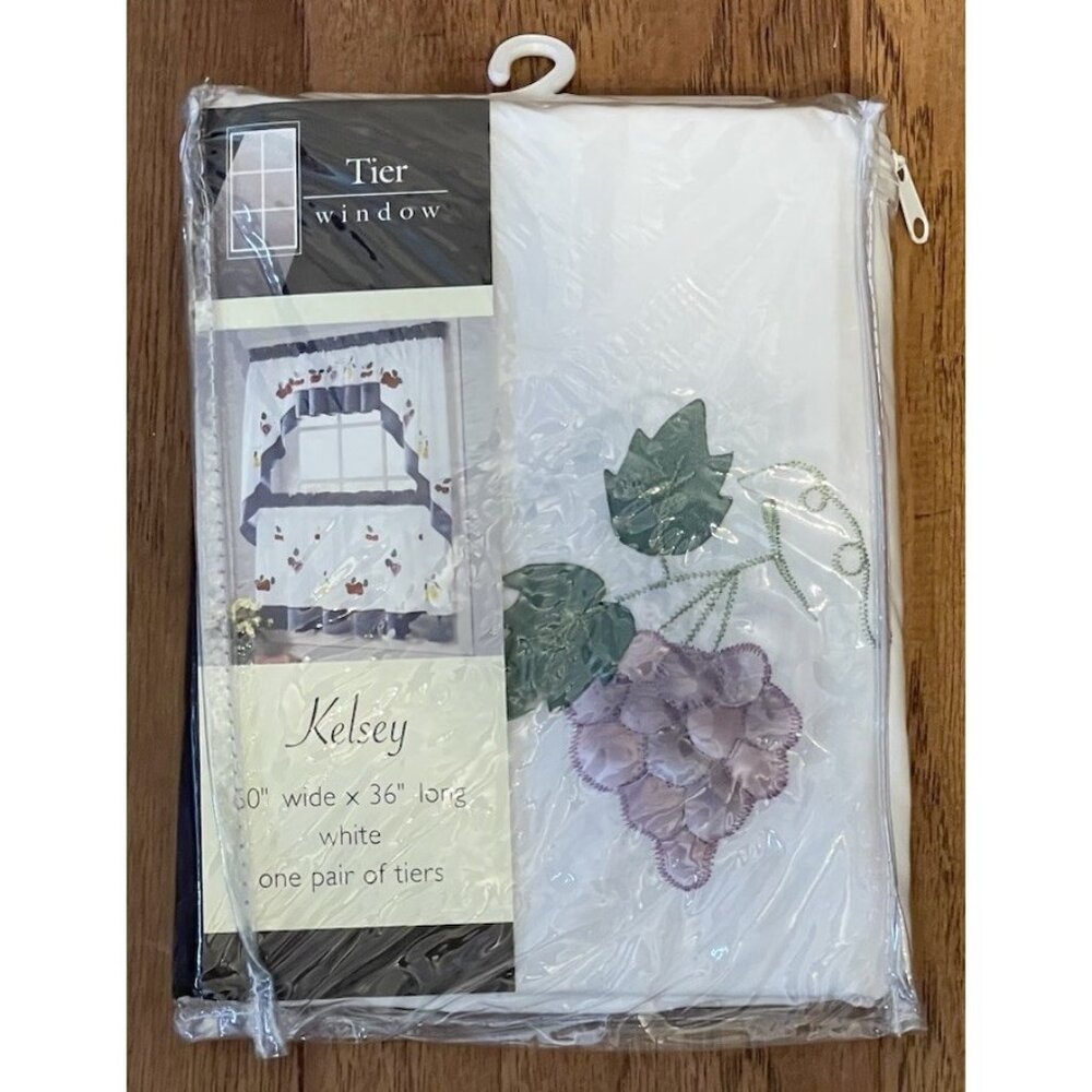 Lichtenberg NEW Kelsey Fruits Grapes Apples White 60” X 36” L One Pair TIERS NOS